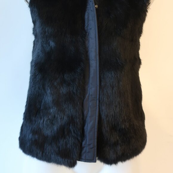Women's Black Fur Vest - Picture 4 of 16